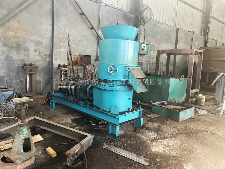 肥料平模造粒機(jī)優(yōu)勢(shì)特點(diǎn)有哪些？