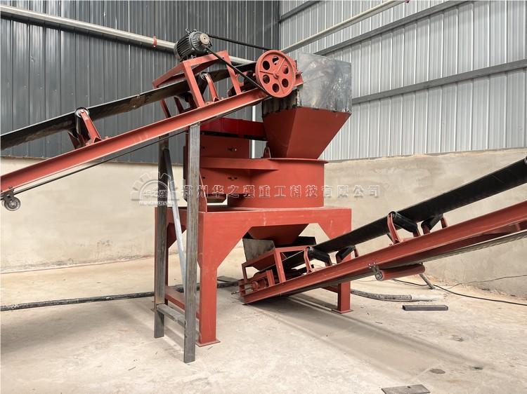 有機(jī)肥生產(chǎn)設(shè)備中粉碎機(jī)強(qiáng)烈震動(dòng)的原因和解決方法